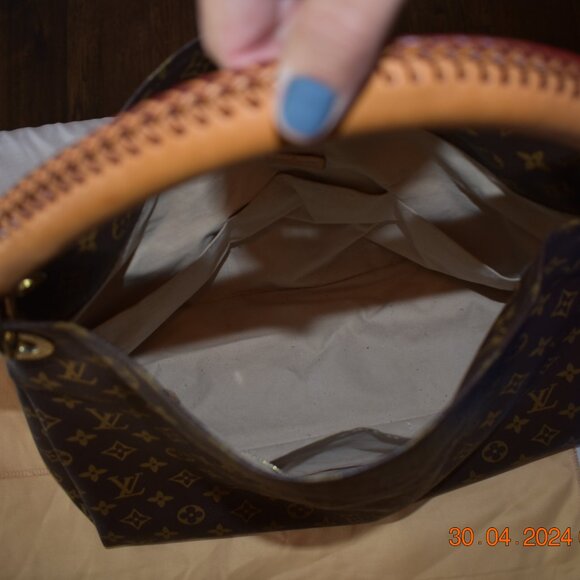 Louis Vuitton Artsy MM Monogram Canvas Shoulder/Hobo Bag- Gently used - Picture 15 of 16